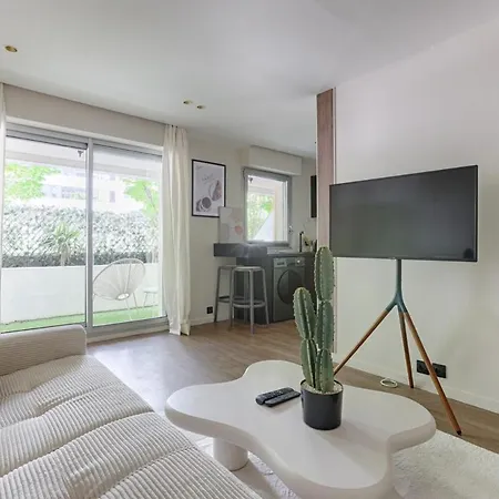 Beautiful With Bercy Terrace * שרנטון-לה-פונט