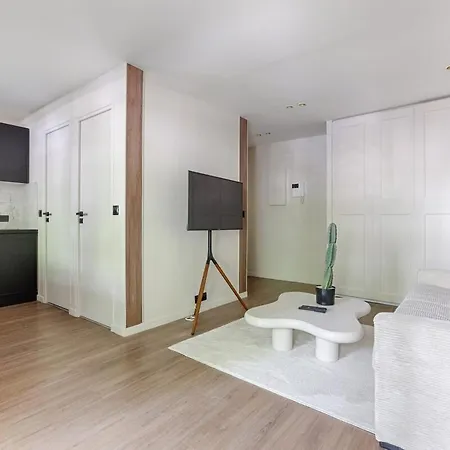 Beautiful With Bercy Terrace שרנטון-לה-פונט